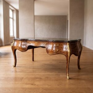 Walnut Baroque style desk 2.00 m