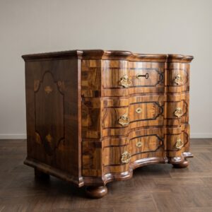 Chest of drawers Baroque 1770 Walnut