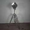 Tripod Lamp 1,44 m – 1,64 m - Image 4