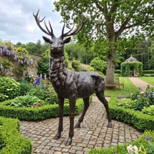 Statue Deer Bronze 2,80 m