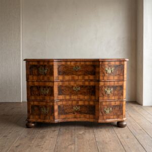 Chest of Drawers Baroque 1770 Walnut