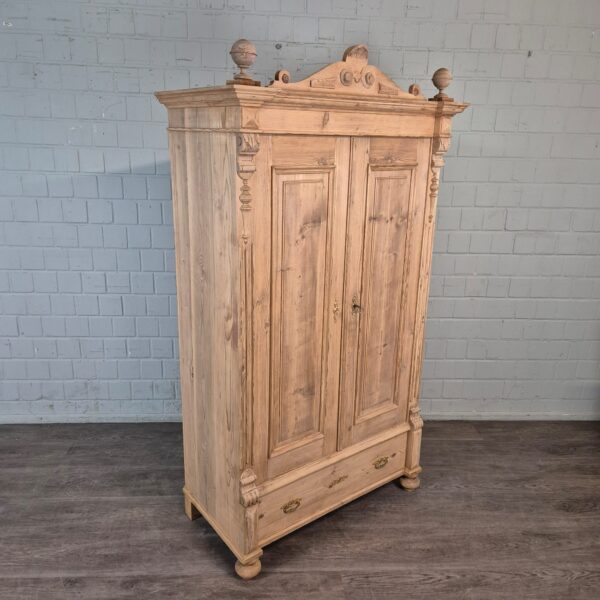 Wardrobe Gründerzeit 1880 Pine