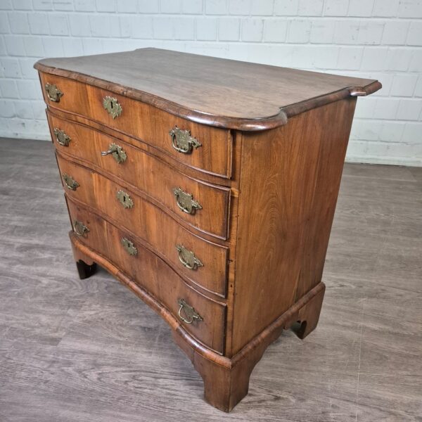 Chest of Drawers Baroque 1780 Walnut