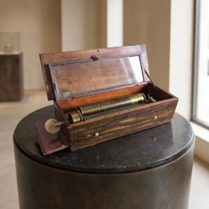 Music box Waltz Music Box 1850 Walnut