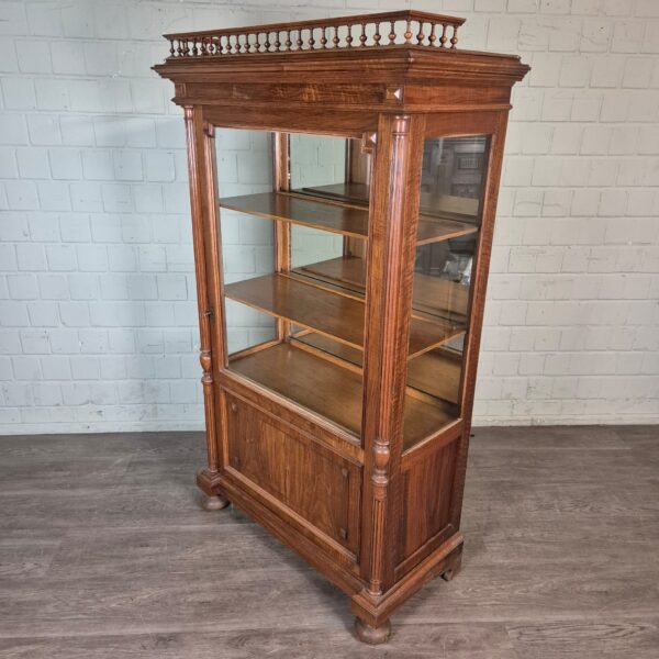 Display Case Gründerzeit 1880 Walnut - Image 3