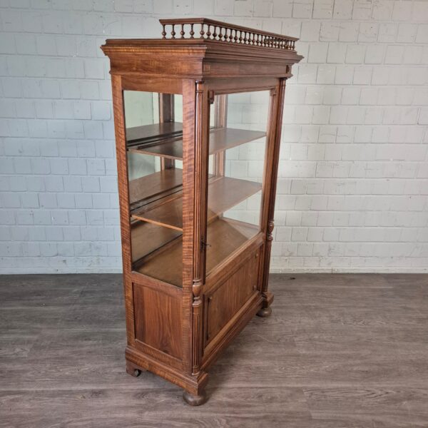 Display Case Gründerzeit 1880 Walnut