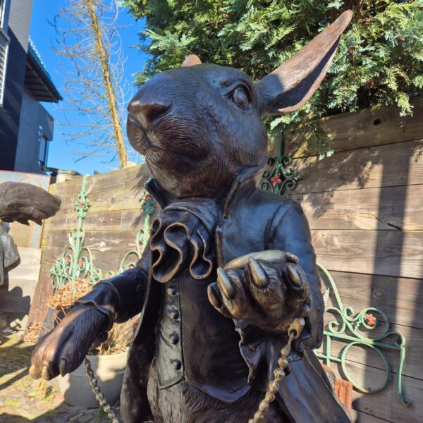 Statue Rabbit from Alice in Wonderland Bronze 1,55 m - Image 9