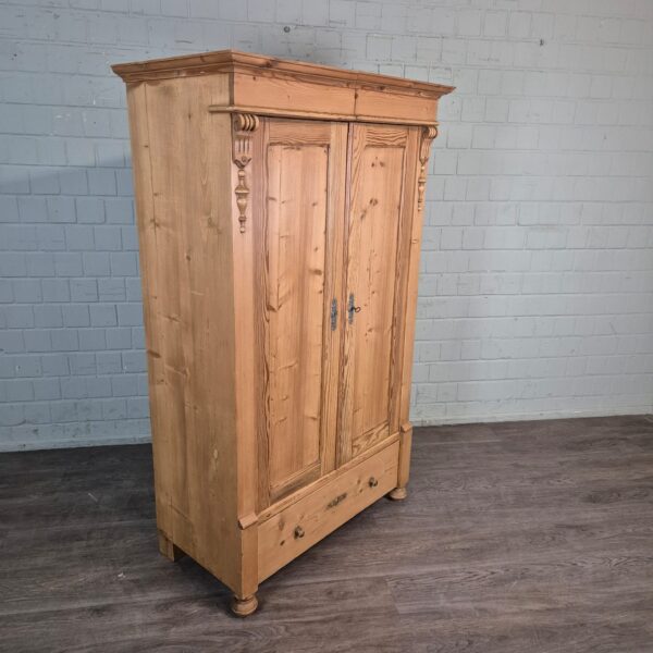 Wardrobe Gründerzeit 1880 Pine