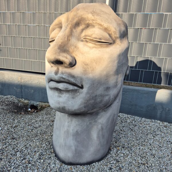 Sculpture Face Concrete 1.38 m