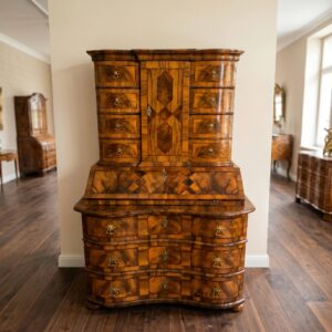 Tabernacle Secretary Baroque 1780 Walnut