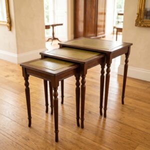 Set Tables Mahogany 0,32 m / 0,40 m / 0,50 m