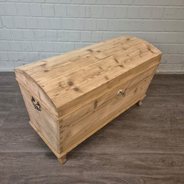 Chest Gründerzeit 1880 Pine