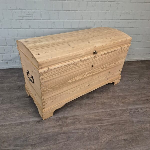 Chest Gründerzeit 1880 Pine