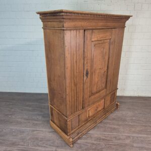 Cabinet Baroque 1800 Oak