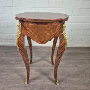 Table Neobaroque 0,50 m Walnut