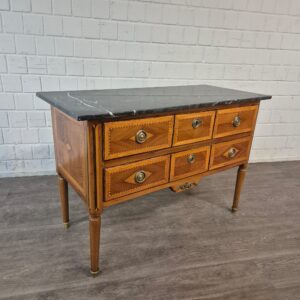 Chest of Drawers Biedermeier 1810 Walnut