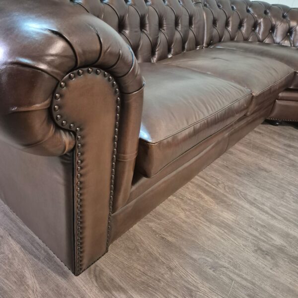 Chesterfield Corner Sofa Dark Brown 2,75 m x 2,90 m - Image 4