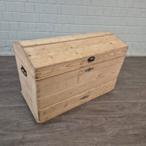 Chest Gründerzeit 1880 Pine