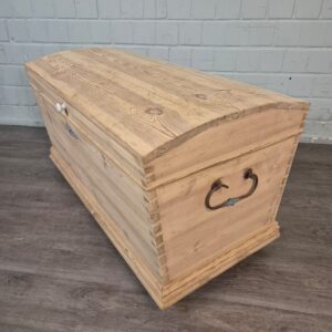 Chest Gründerzeit 1880 Pine
