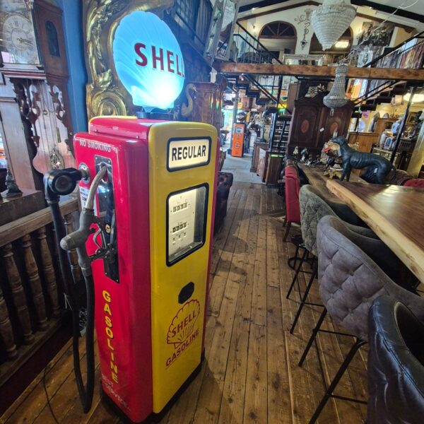 Wayne 50s Shell Petrol Pump - Image 3
