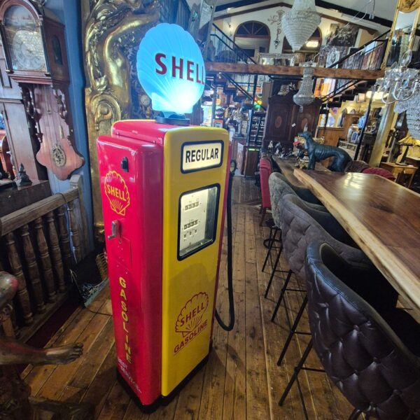 Wayne 50s Shell Petrol Pump - Image 2
