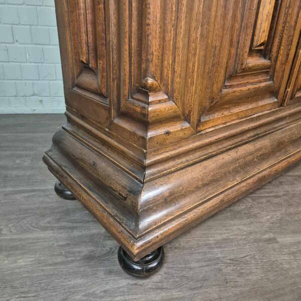 Frankfurt Wardrobe Baroque 1780 Oak - Image 5