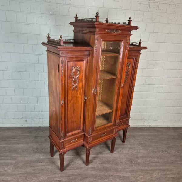 Display case Jugendstil 1900 Walnut