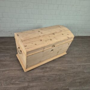 Chest Gründerzeit 1880 Pine