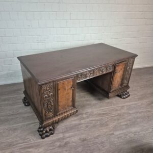 Desk Historicisme 1910 Walnut