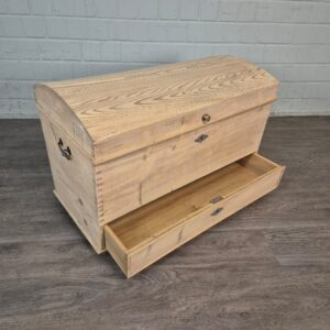 Chest Gründerzeit 1880 Pine