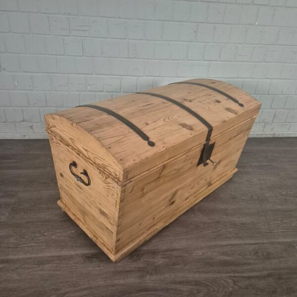 Chest Gründerzeit 1880 Pine