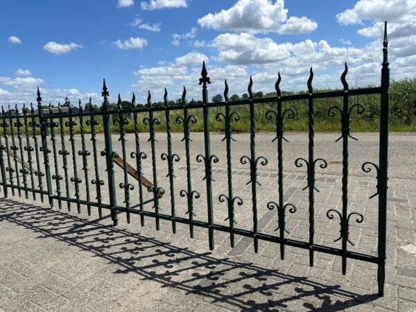 Fencing Garden Fence Gründerzeit 1880 Wrought Iron 21.00 m - Image 18