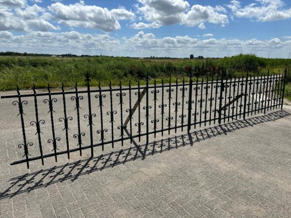 Fencing Garden Fence Gründerzeit 1880 Wrought Iron 21.00 m - Image 19