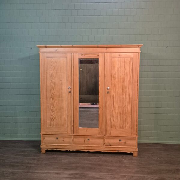 Wardrobe Jugendstil 1900 Pine