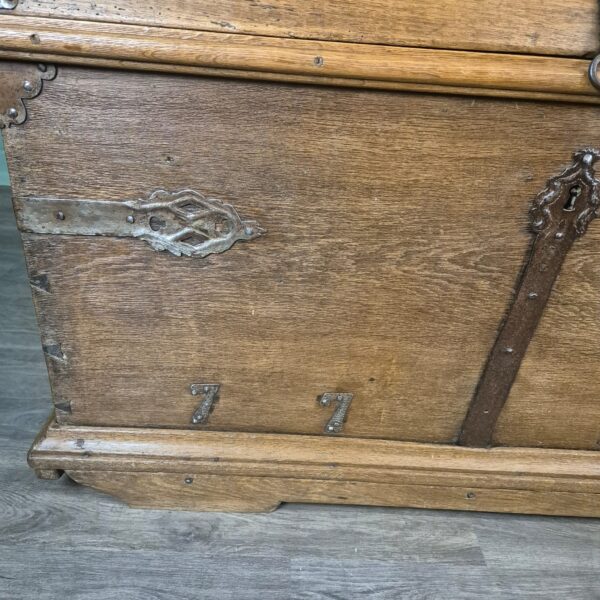 Chest Baroque 1733 Oak - Image 8