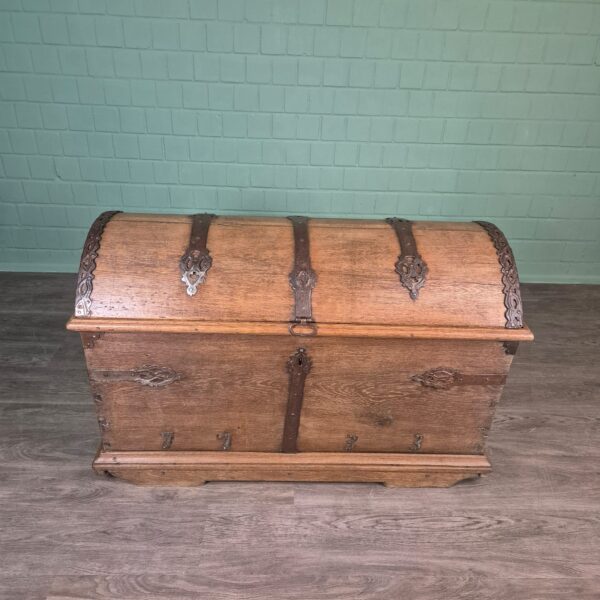 Chest Baroque 1733 Oak - Image 3