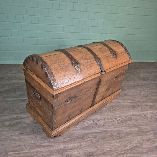 Chest Baroque 1733 Oak - Image 4