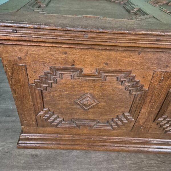 Chest Baroque 1760 Oak - Image 6