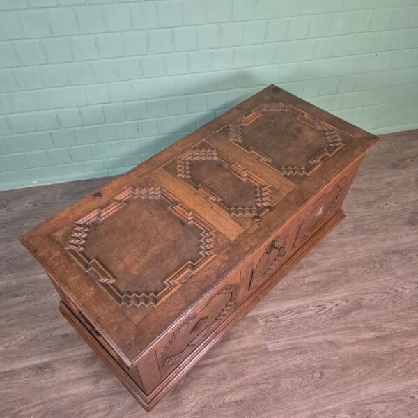 Chest Baroque 1760 Oak - Image 3