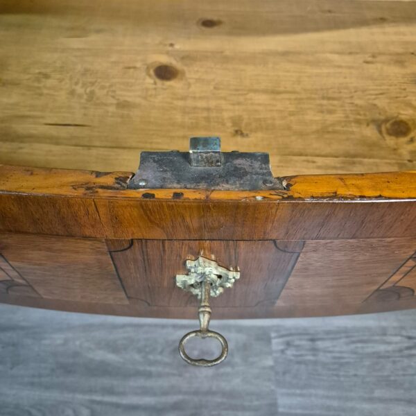Chest of Drawers Baroque 1770 Walnut - Image 9