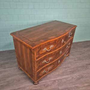 Chest of Drawers Baroque 1770 Walnut