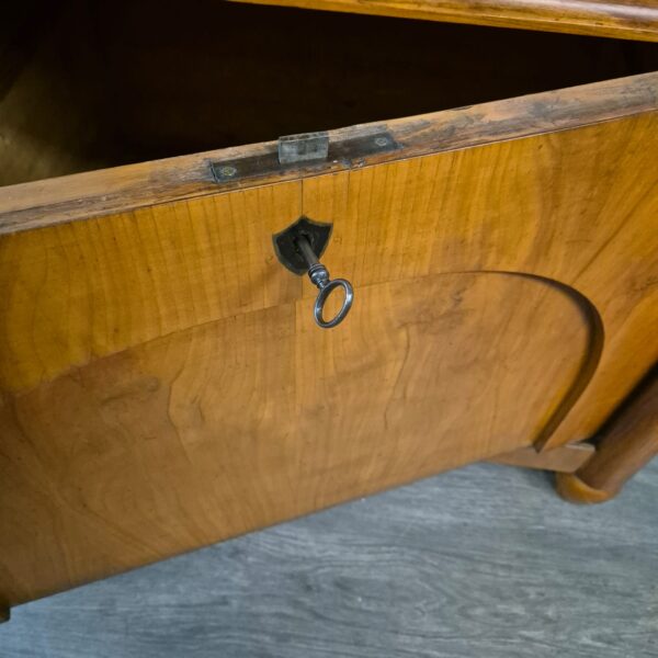 Display Cabinet Biedermeier 1820 Cherry Wood - Image 16