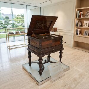 Musicbox Orphenion Gründerzeit 1880 Walnut