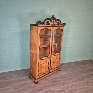 Cabinet Biedermeier 1860 Walnut