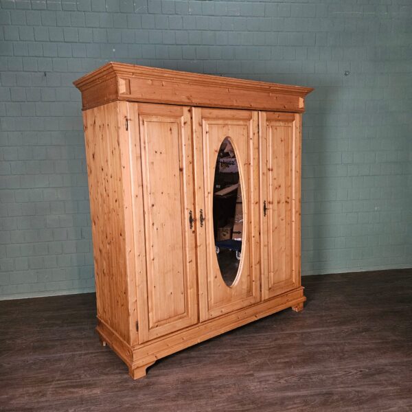 Wardrobe 1,65 m Pine