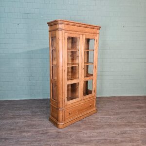 Display Cabinet Pine 1,32 m