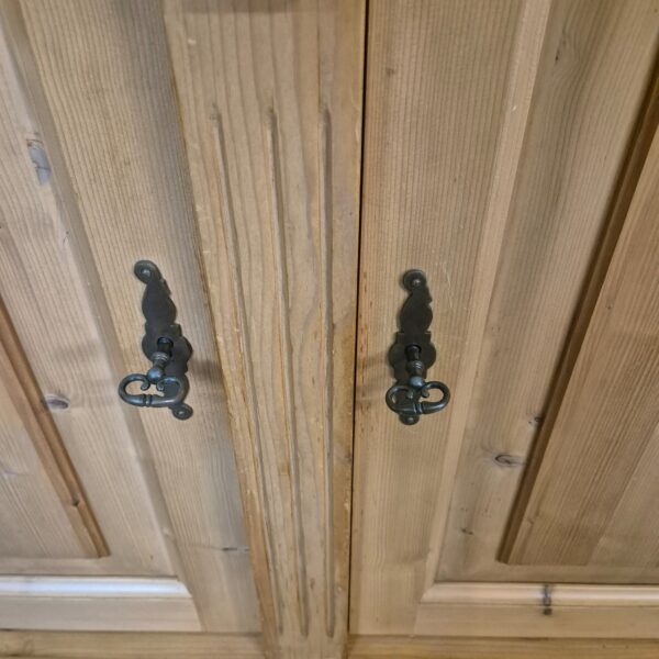 Sideboard Pine 1,87 m - Image 7