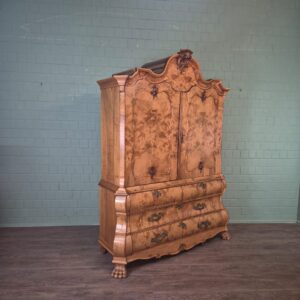 Cabinet Baroque 1800 Walnut