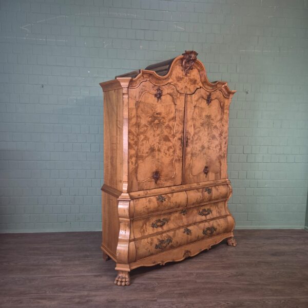 Cabinet Baroque 1800 Walnut