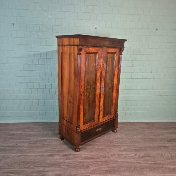 Wardrobe Gründerzeit 1880 Walnut